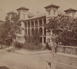 Roper Union Army Hospital, Charleston, South Carolina (1865, U.S. Library of Congress, public domain).