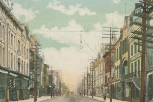 South Main Street, Wilkes-Barre, Pennsylvania as seen from Public Square, c. 1906 (public domain).
